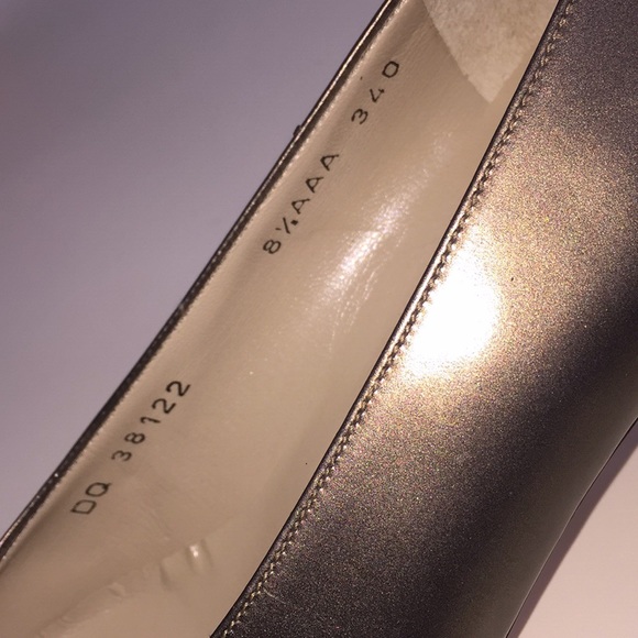 Salvatore Ferragamo Shoe - Picture 6 of 8